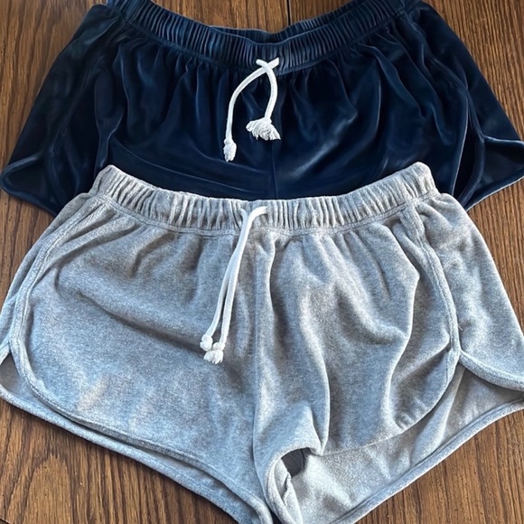 SO Velvet Lounge Life Shorts Set Of 2 - Picture 1 of 11